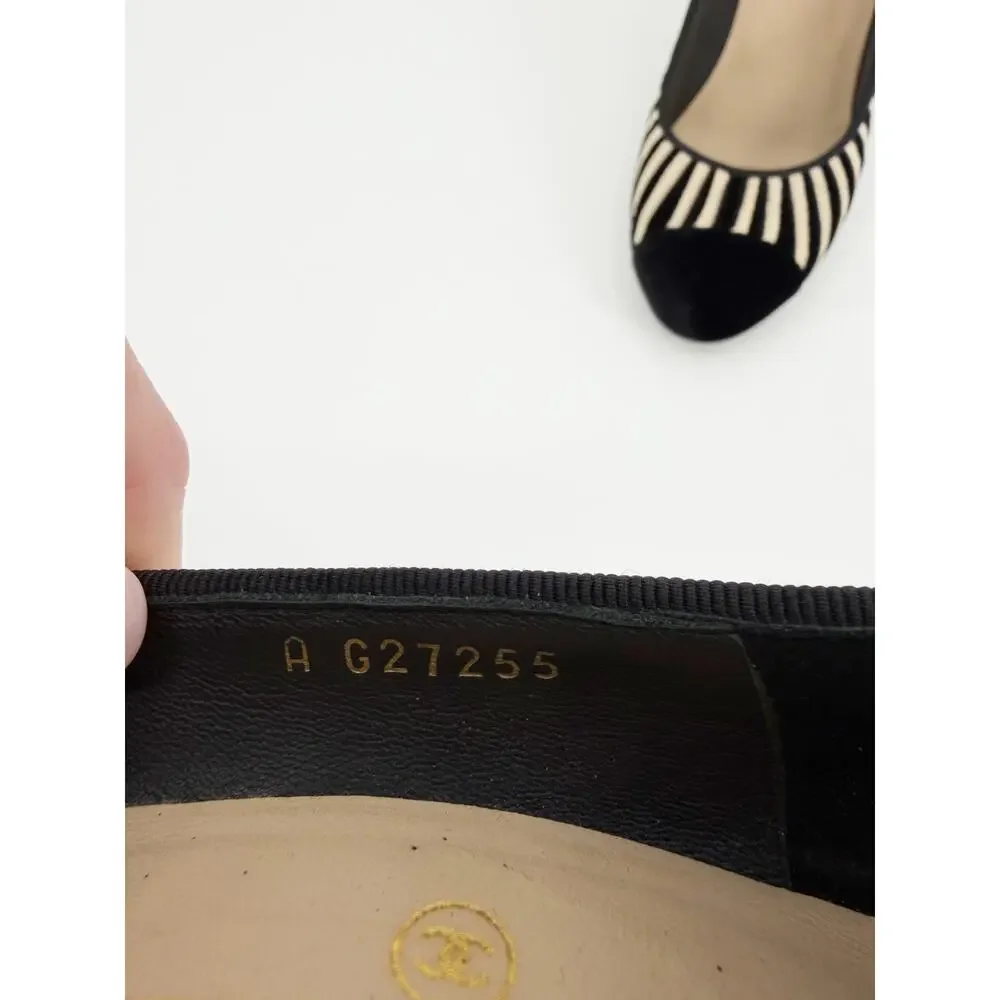 Chanel Pumps Striped Velvet Cap Toe Interlocking CC Logo Black White 39.5 9.5